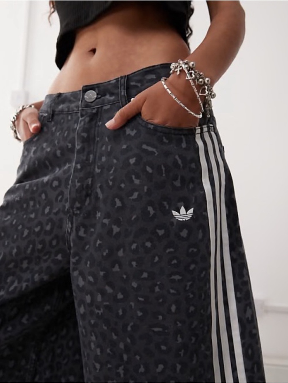 NWT adidas Originals Leopard Print Loose Denim Pants - Size 23”